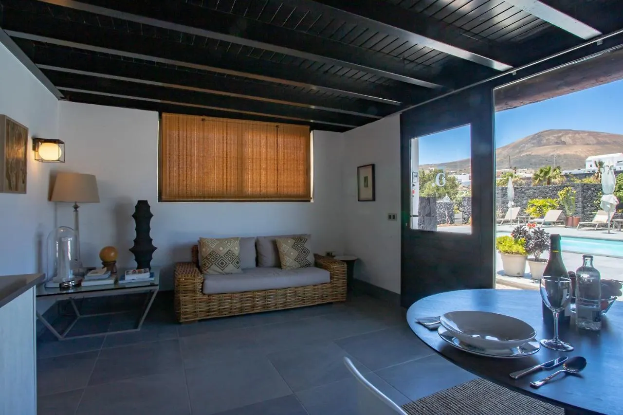 5 Suites Lanzarote Macher Bed & Breakfast